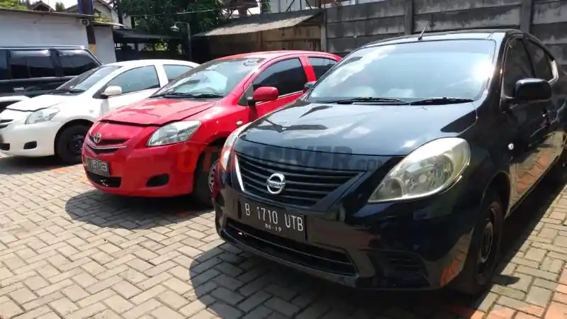 Foto - Minat Beli Mobil Bekas Taksi? Simak Seluk-beluknya Berikut ini