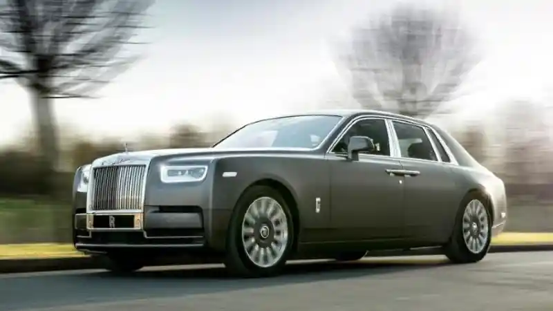 Berita - Arab Saudi Kalahkan Argentina, Putra Mahkota Hadiahi Tim Rolls Royce Phantom