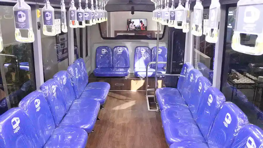 Foto - Hino Hadirkan Bus Tayo Di GIICOMVEC 2020, Ini Detailnya