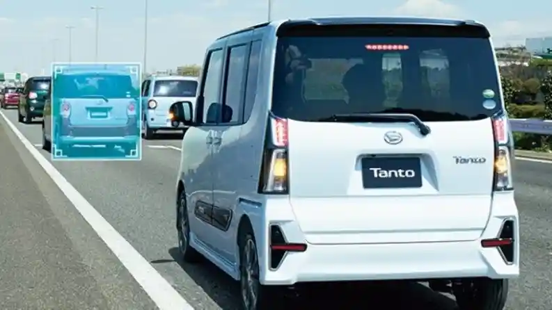 Foto - Daihatsu Rocky Diperkirakan Bakal Pakai Fitur ASA. Apa Itu?