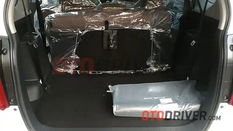 Foto - FIRST DRIVE: Toyota Calya 1.2E 2016