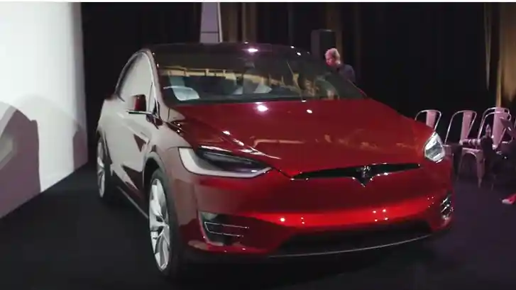 Berita - Inilah Super-SUV Tesla Yang Baru Diluncurkan