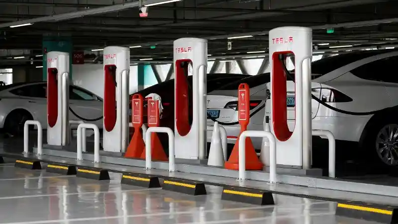 Mobil Listrik - Ajak Investor Asing Di Industri Baterai EV, Ini Syaratnya