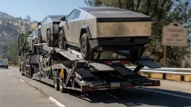 Truk - Tesla Hentikan Pesanan Cybertruck 