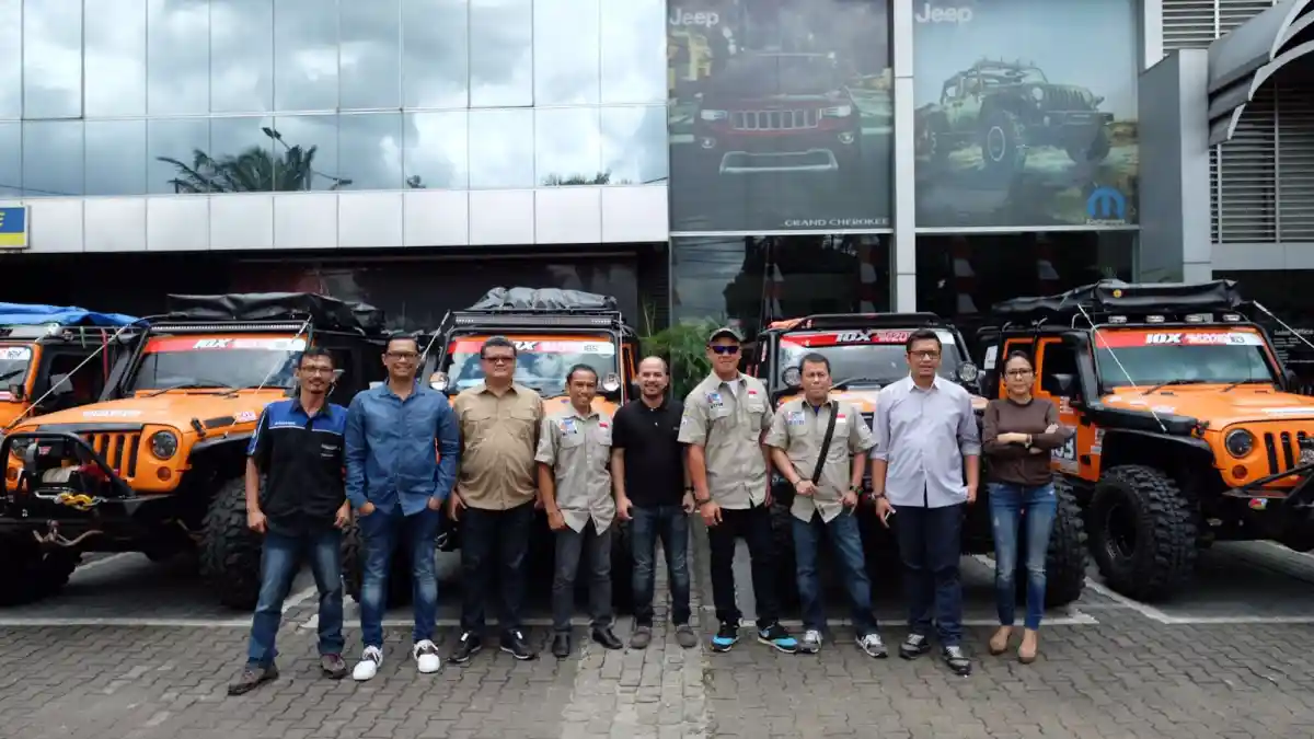 Foto - Garansindo Siap Buktikan Jeep JK Mampu Libas Medan Ekstrim!
