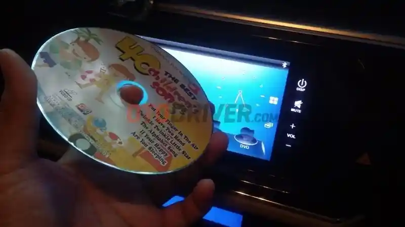 Foto - Head Unit Mobil Juga Perlu Perlakuan Khusus, Begini Caranya