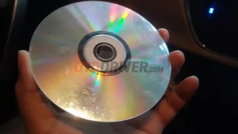 Foto - Head Unit Mobil Juga Perlu Perlakuan Khusus, Begini Caranya