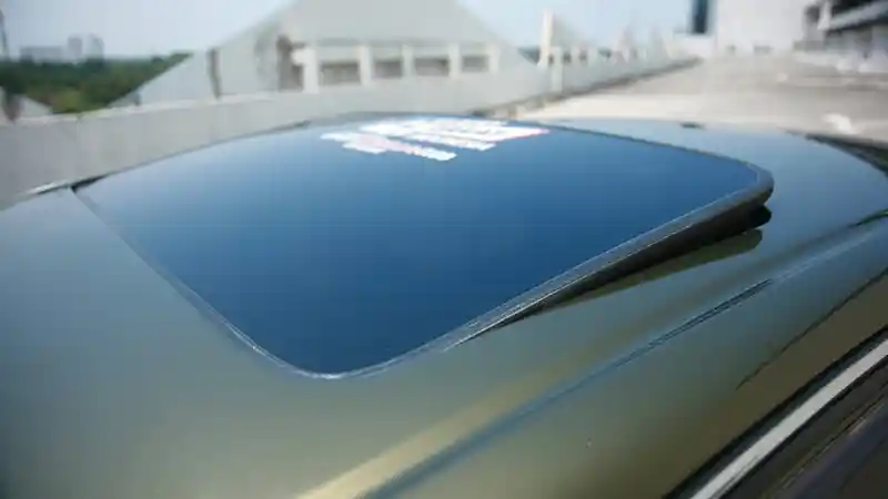 Tips - Sunroof Ternyata Butuh Perawatan, Begini Caranya
