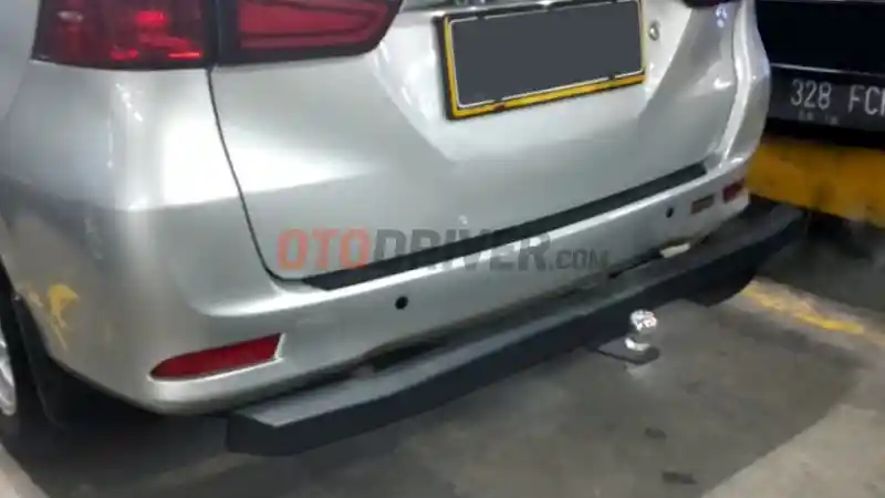 Foto - Perangkat Towing Bar Beralih Fungsi Jadi Bumper Anti Tabrak Sepeda Motor