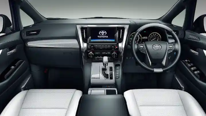 Foto - Hyundai Staria Tidak Akan Geser Dominasi Toyota Alphard