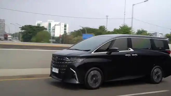 Berita - Catatan Konsumsi BBM dan Akselerasi Toyota Alphard Generasi Terbaru
