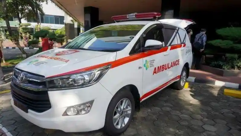 Foto - Toyota Innova Ambulance Terbaru Langsung Dikirim ke Bekasi