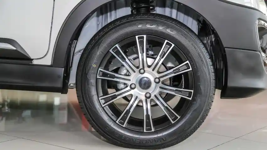 Foto - Wujud Utuh Toyota Avanza Ala SUV di Malaysia (8 Foto)