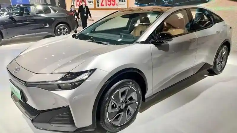 Berita - Perang Harga Bikin Toyota Kedodoran di China