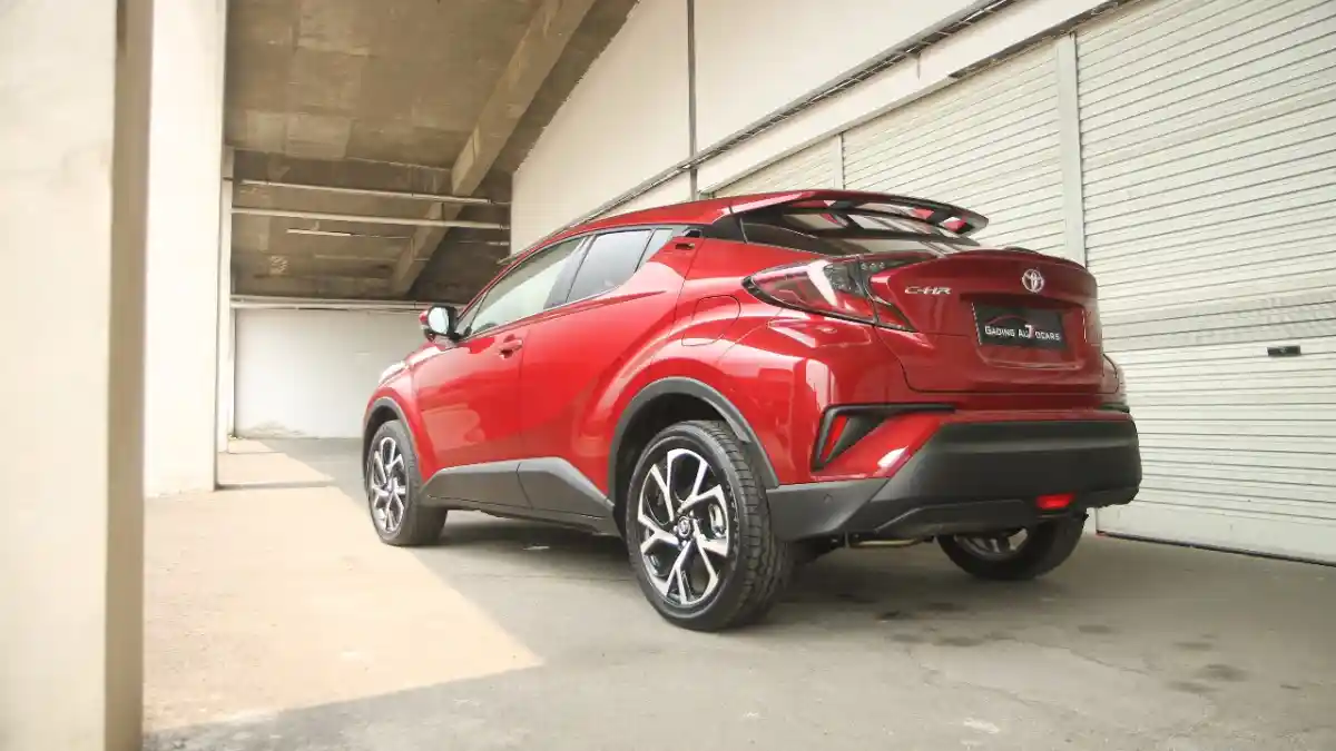 Foto - Bersiap, Toyota C-HR Dipastikan Meluncur Pekan Depan!