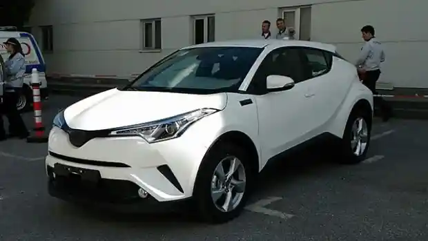 Foto - Toyota C-HR Hybrid Tembus RP 408 Juta di Thailand, Sudah Dapat Insentif
