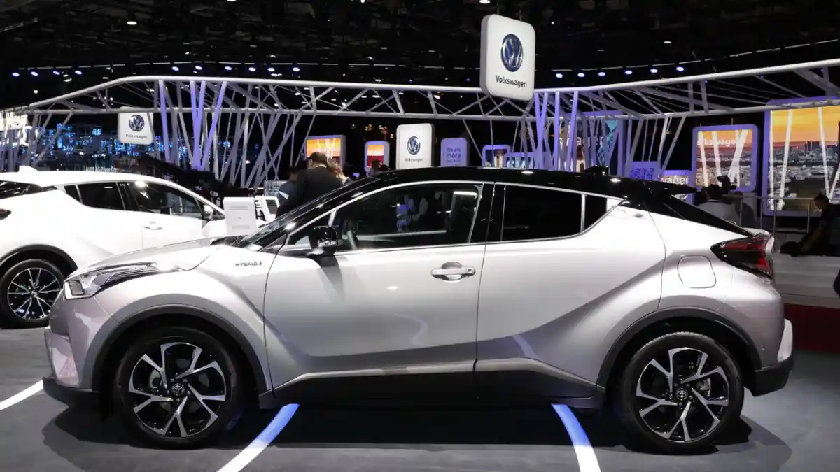 Foto - Toyota C-HR Hanya Pakai Mesin Bensin Gara-gara Kasus Diesel VW