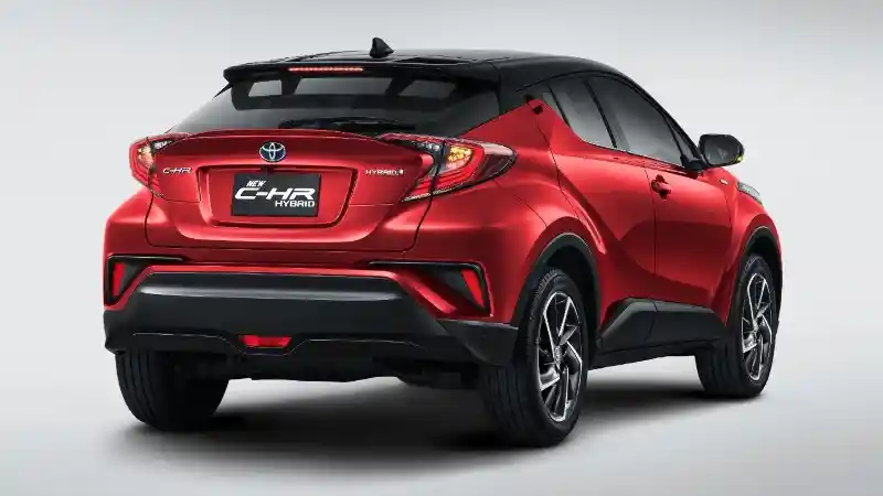 Foto - Toyota C-HR Dapatkan Penyegaran Ini