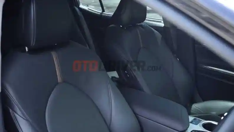 Foto - First Drive: Toyota All New Camry Hybrid 2019