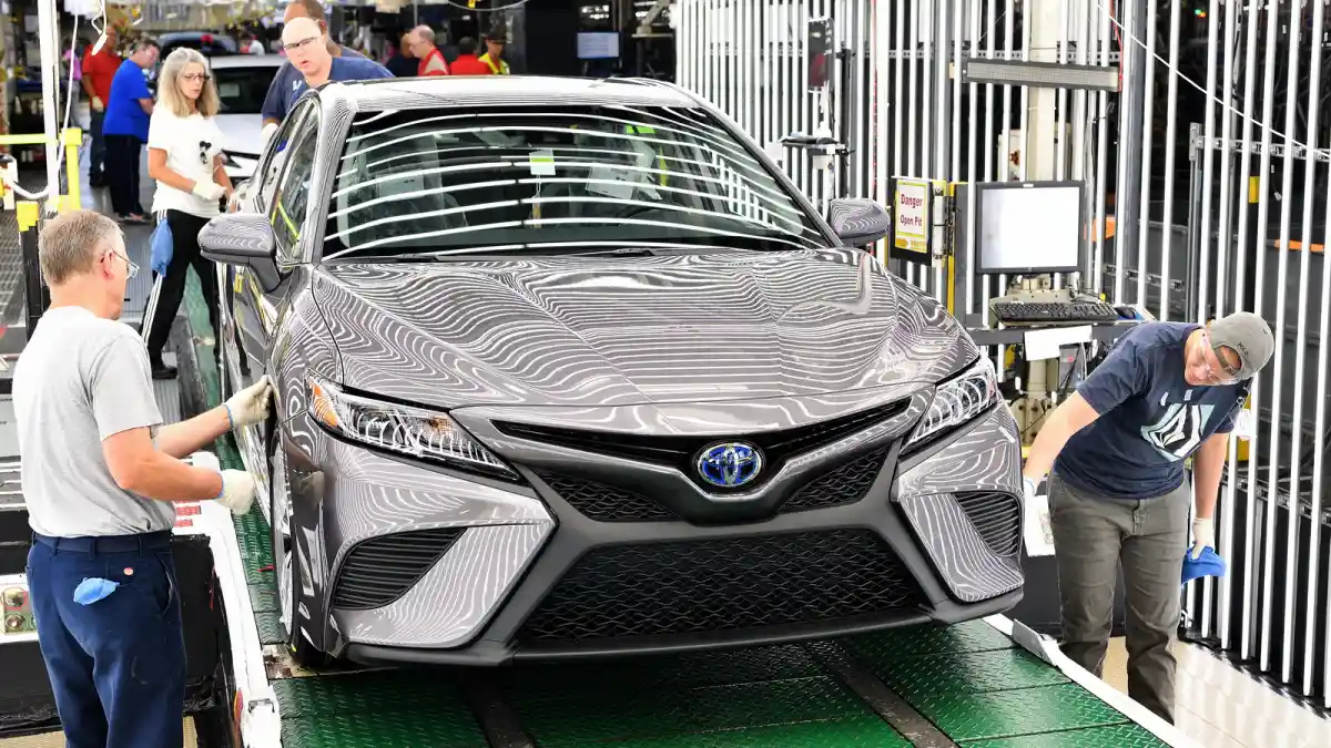 Foto - Toyota Genjot Produksi Camry Generasi Baru di AS