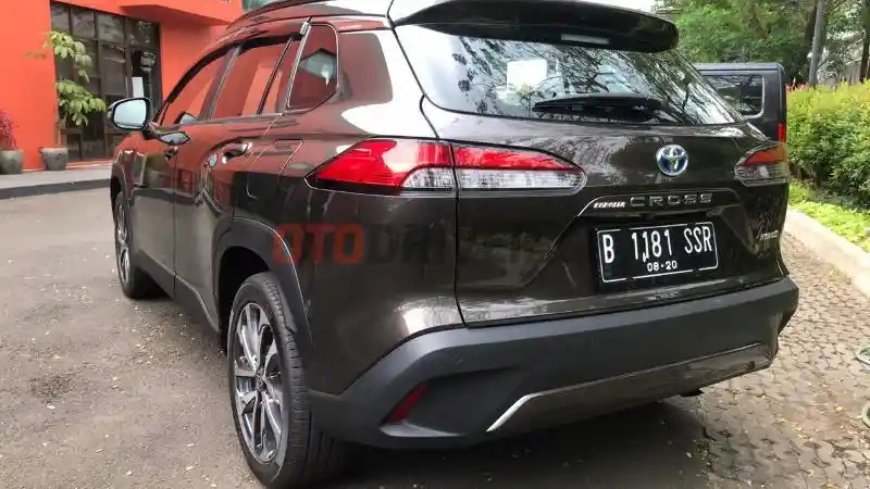Foto - First Drive: Toyota Corolla Cross Hybrid