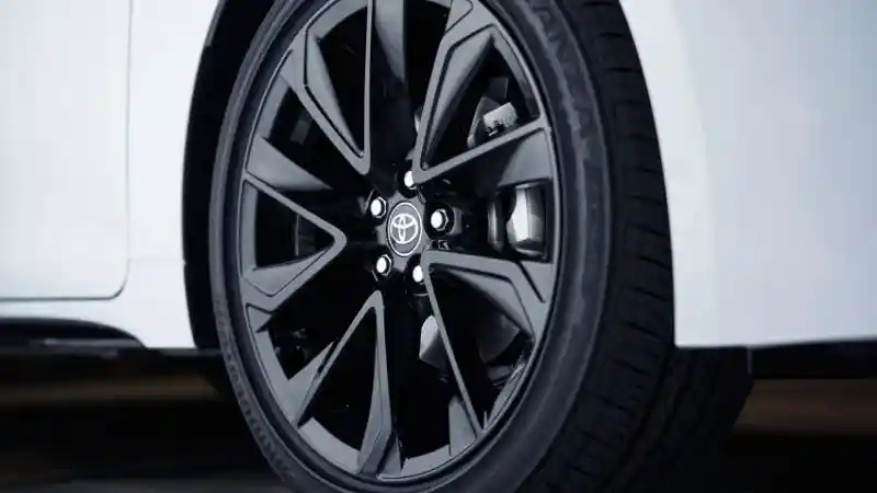 Foto - Toyota Melansir Corolla Nightshade Edition, Apa Saja Bedanya?