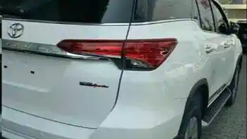 Foto - SPY SHOT: Toyota Fortuner TRD Sportivo 2017, Pakai Cakram Belakang (12 Foto)