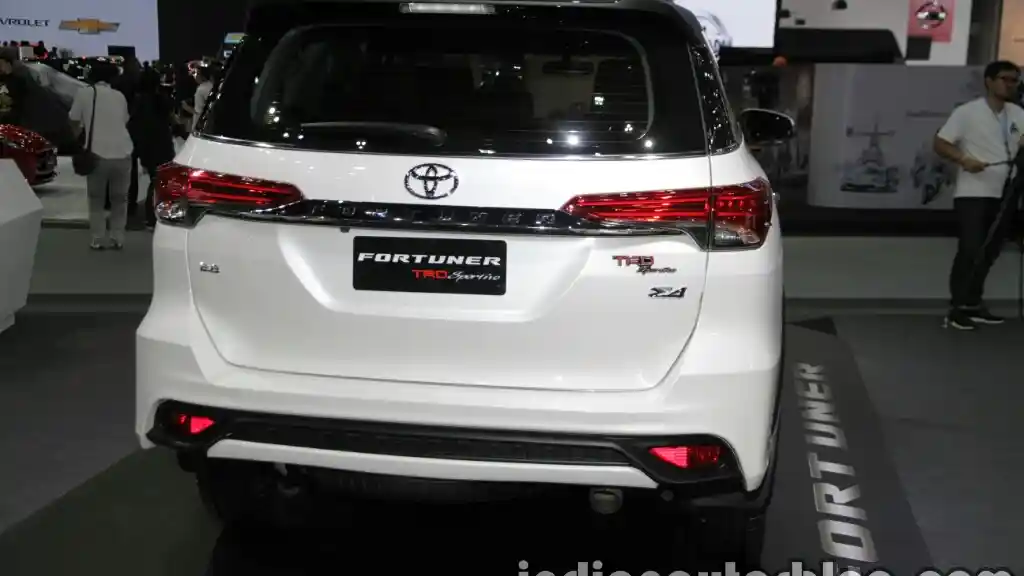 Foto - Toyota Fortuner TRD Sportivo Dipamerkan di Thai Motor Expo 2016