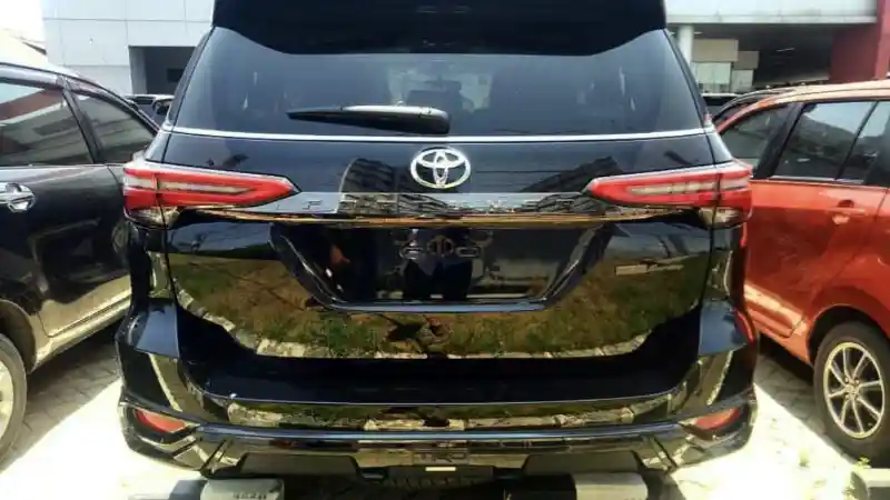 Foto - Membandingkan Spesifikasi Toyota Fortuner Facelift Indonesia vs Thailand