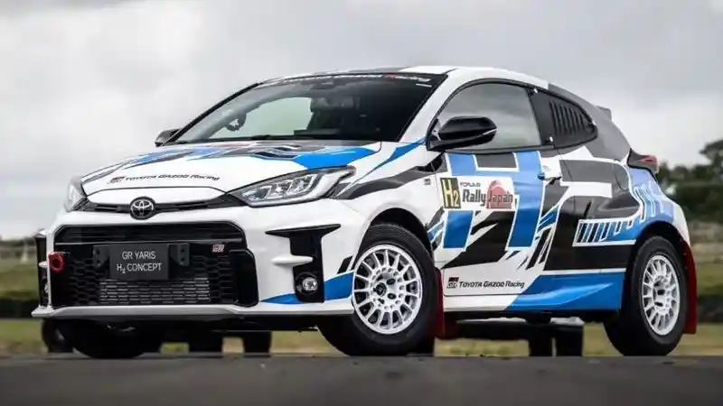 Foto - Ketika Mr.Bean Jajal GR Yaris Hidrogen Di Goodwood Festival Of Speed 2023