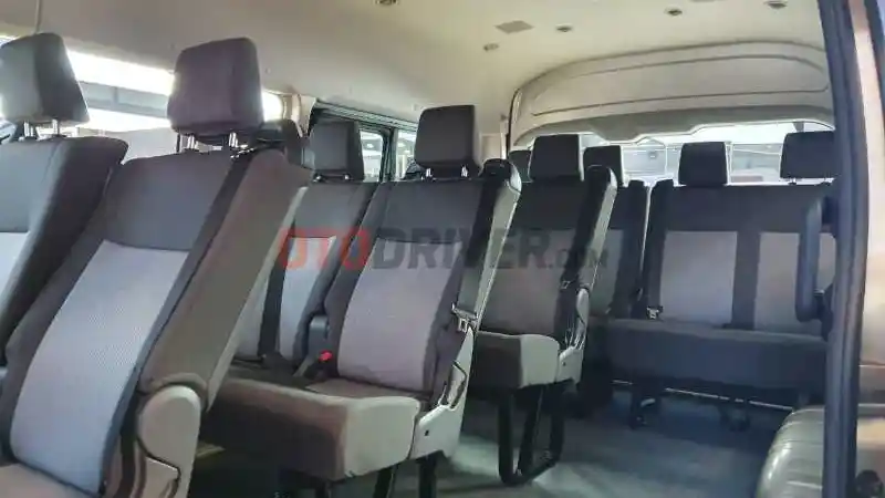 Foto - Toyota HiAce Bisa Jadi Opsi Kendaraan Mudik Lebaran, Ini Keunggulannya