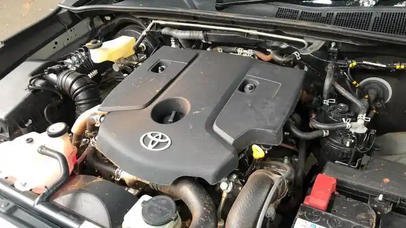 Foto - First Drive: Toyota Hilux Facelift 2020