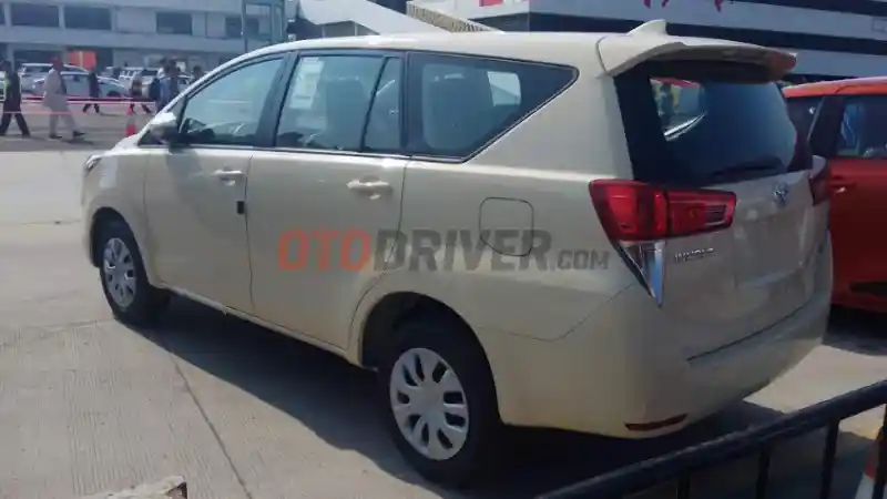 Foto - Inikah Calon Musuh Toyota Kijang Innova Dari Tiongkok?