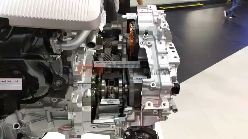 Foto - GIIAS 2019: Prius Dibelah untuk Pamerkan Teknologi Hybrid Toyota