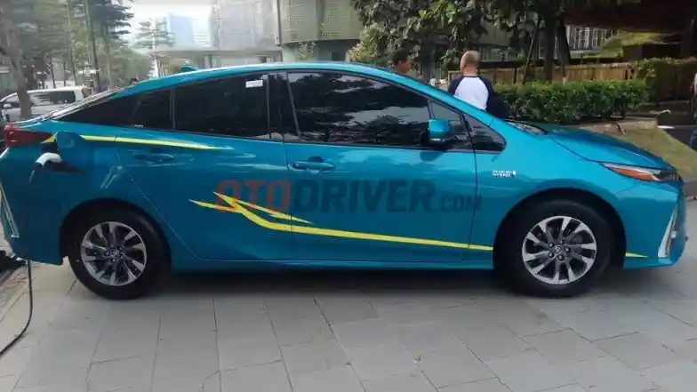 Berita - 3 Bulan Meneliti Toyota Prius, UGM Raih Konsumsi BBM Teririt