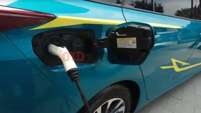 Foto - 3 Bulan Meneliti Toyota Prius, UGM Raih Konsumsi BBM Teririt