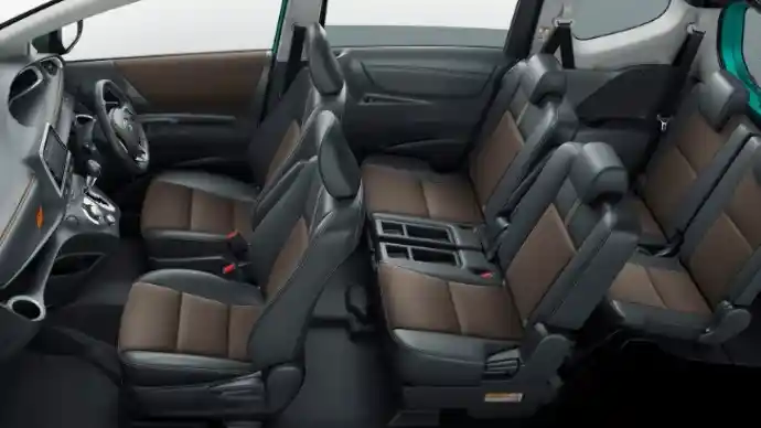 Foto - Toyota Sienta Facelift Meluncur, Tersedia Varian 5 Seater (8 Foto)