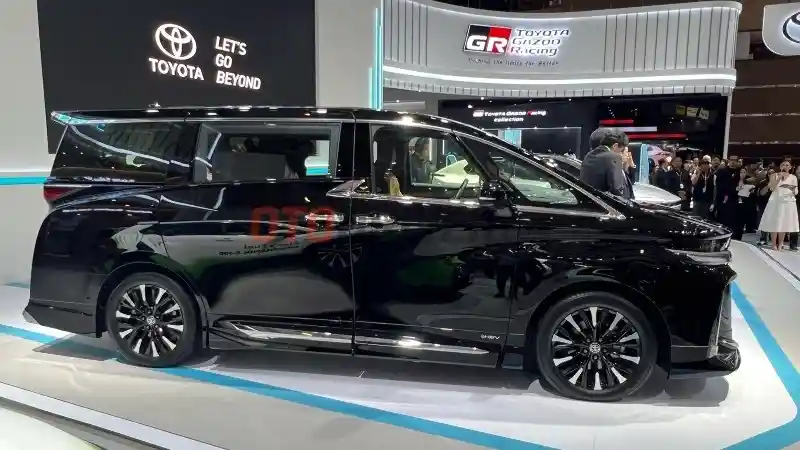 Foto - Ingin Meminang Toyota Vellfire Hybrid? Siapkan Dana Mulai Rp 400 Jutaan