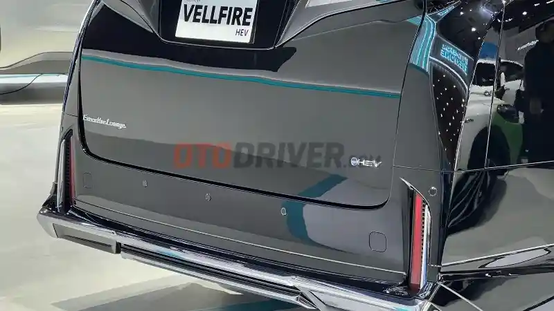 Foto - Ingin Meminang Toyota Vellfire Hybrid? Siapkan Dana Mulai Rp 400 Jutaan