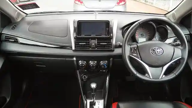 Foto - Komparasi Virtual Suzuki Ciaz VS Honda City VS Toyota Vios 