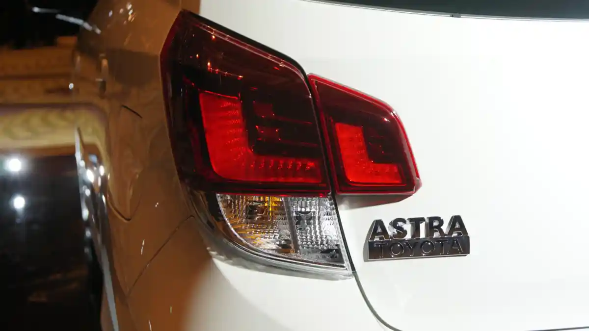 Berita - Kenapa Astra Tak Bikin Merek Mobil Sendiri Saja?