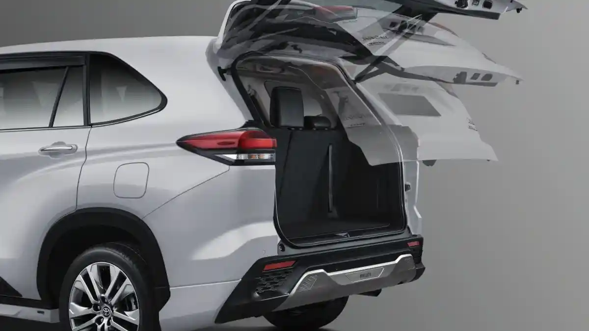 Foto - Harga Tidak Naik, Ini Pembaruan Toyota Zenix