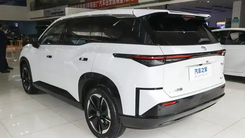 Foto - Laris Manis, Toyota BZ3X Terjual 10 Ribu Unit Dalam 1 Jam