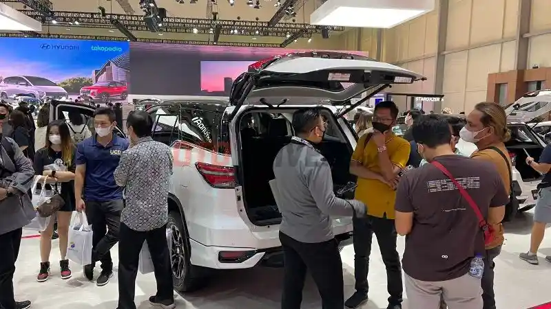 Foto - Inilah Tiga Mobil Toyota Yang Paling Diminati di GIIAS 2022
