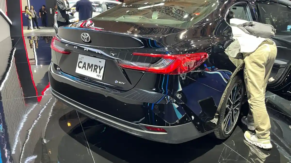 Foto - GALERI: Toyota Camry Generasi Terbaru (15 FOTO)