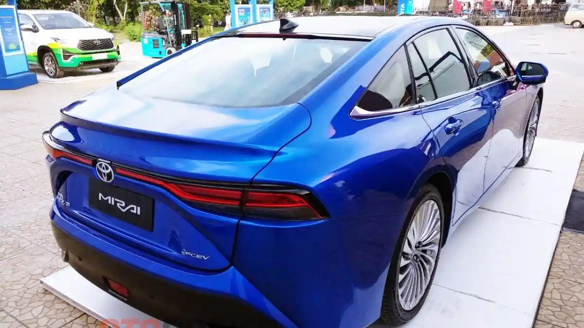 Foto - Toyota : Mengurangi Emisi Tidak Hanya Lewat Produk Mobil