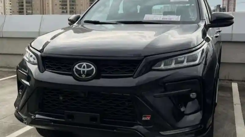 Berita - Harga Fortuner Facelift Lebih Mahal Rp 3,5 Juta dan Ready Stock, Ada Fitur TSS dan Kini Eksterior Berubah