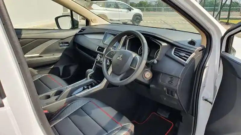 Foto - Terbatas, Ini Rincian Unit Xpander Black Edition Berdasar Transmisi dan Warna.