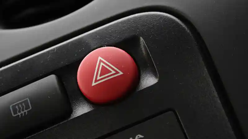 Foto - 6 Hal yang Wajib Dilakukan Jika Mobil Anda Mogok