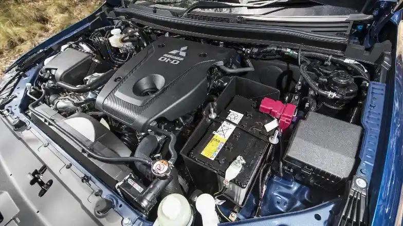 Foto - Komparasi Dimensi dan Mesin D-Max VS Colorado VS Triton
